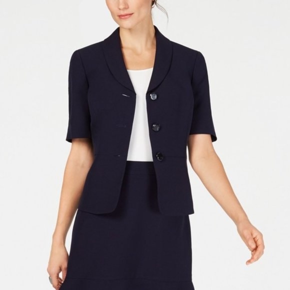 Le Suit Petite Flare-Hem Blazer Suit - Picture 2 of 7